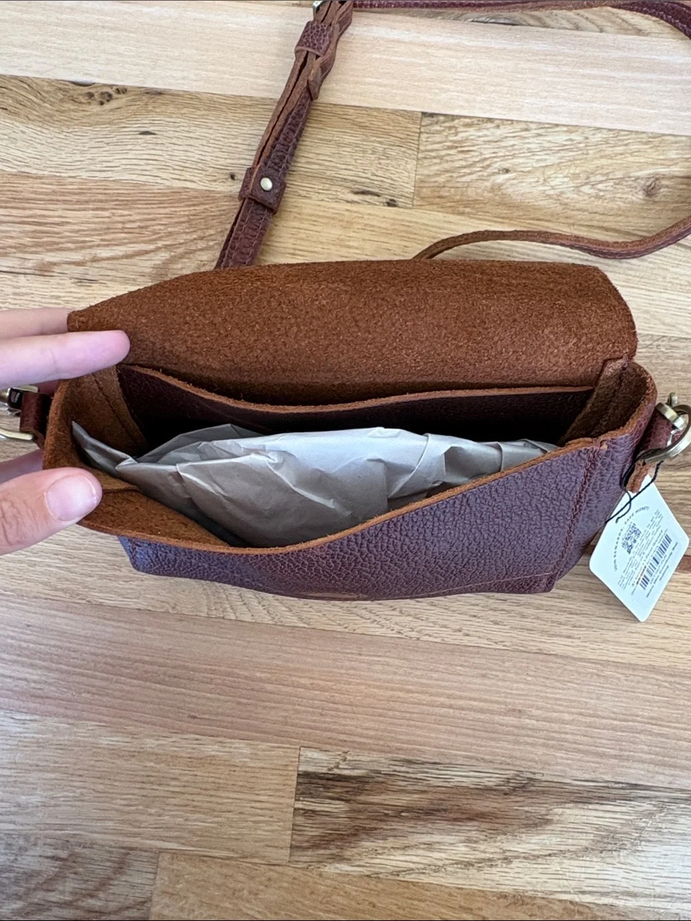 NWT Portland Leather Metro Crossbody color nutmeg